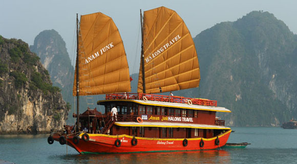 Annam cruise Halong bay