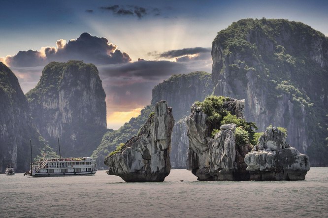 Check out Hon Ga Choi (Fighting Cock Islet)