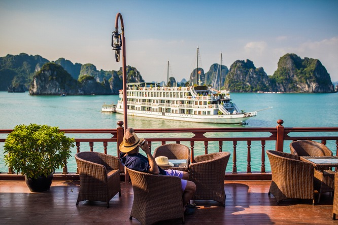 Explore Halong by Cruise Boat